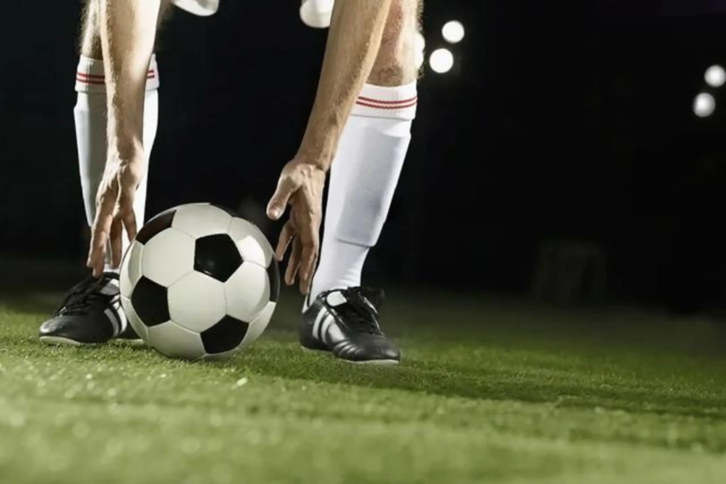 （大叔聊球）足球比赛中的罚球规则设置，与您一起传递足球正能量