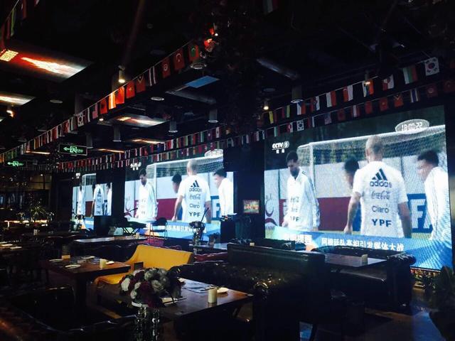 银川人看世界杯必去酒吧！在啤酒和呐喊声中感受恣意的夏天！